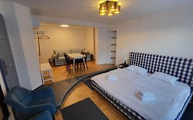 Naturalni Vinarstvi Dvorek - Penzion, Bistro & Wellness